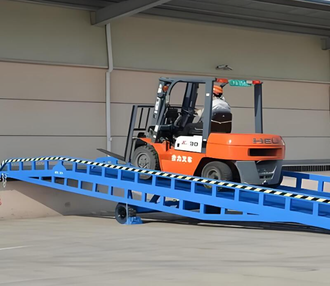 吕梁移动式卸货平台（叉车用）